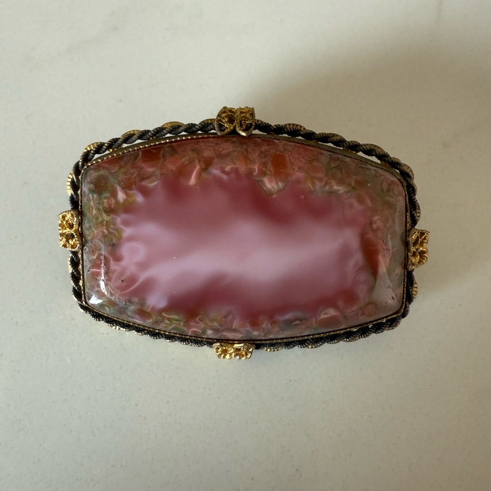 Elegant Pink and Gold Women's Brooch
